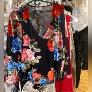 Floral velvet blouse
